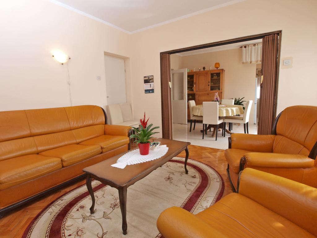 Ivanka 1056 Apartma *